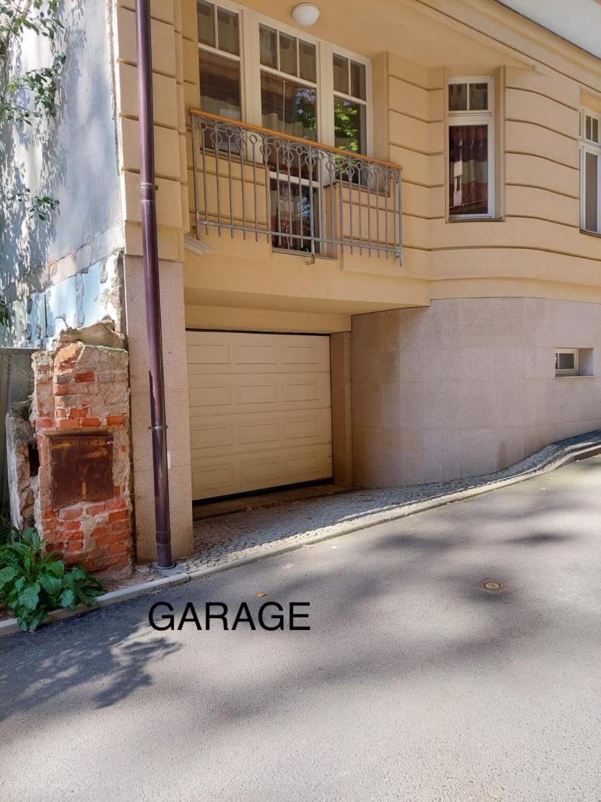 Sunny City - Apartment In Spa Zone With Private Garage 卡罗维发利 外观 照片